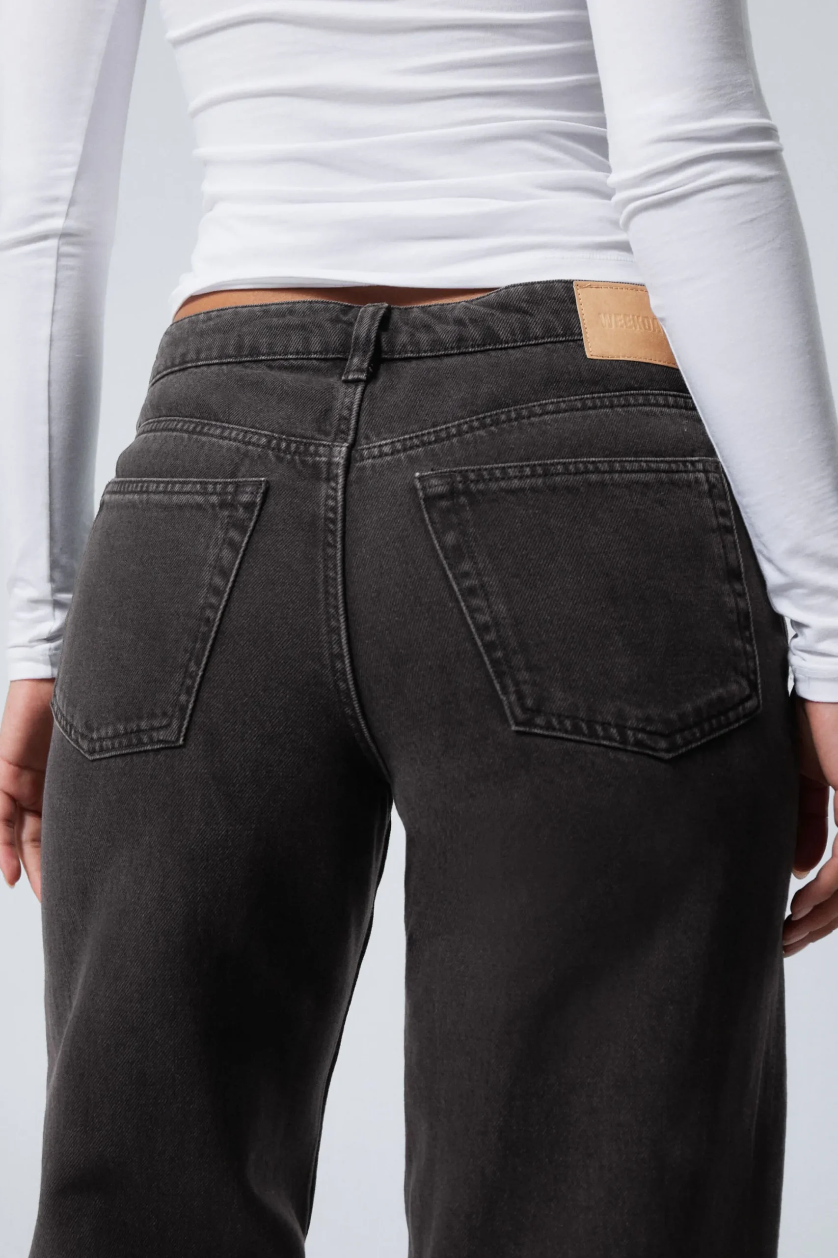 Weekday AMPLE LOW RISE LOOSE WIDE LEG JEANS ink black black Clearance