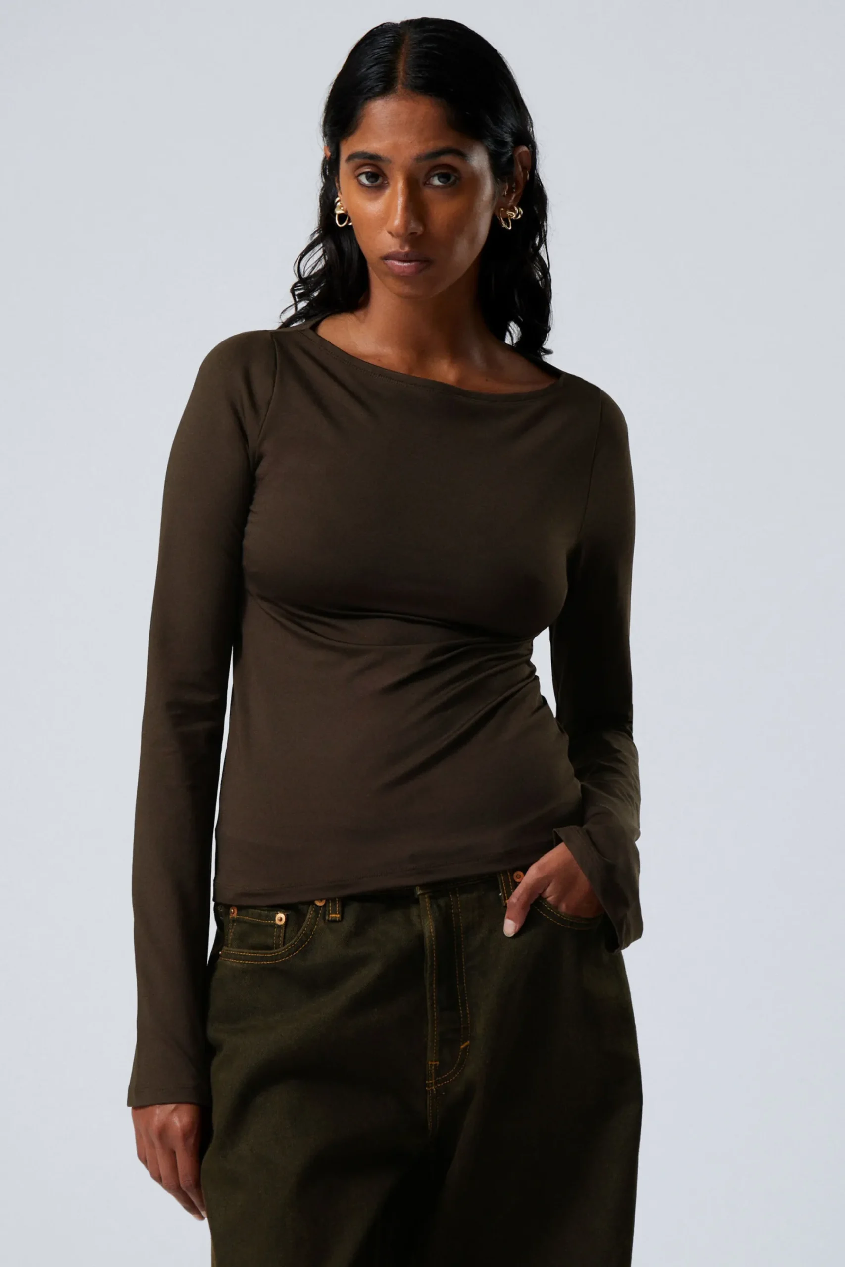 Weekday ANNIE LONG-SLEEVED BOAT-NECK TOP dark brown Hot