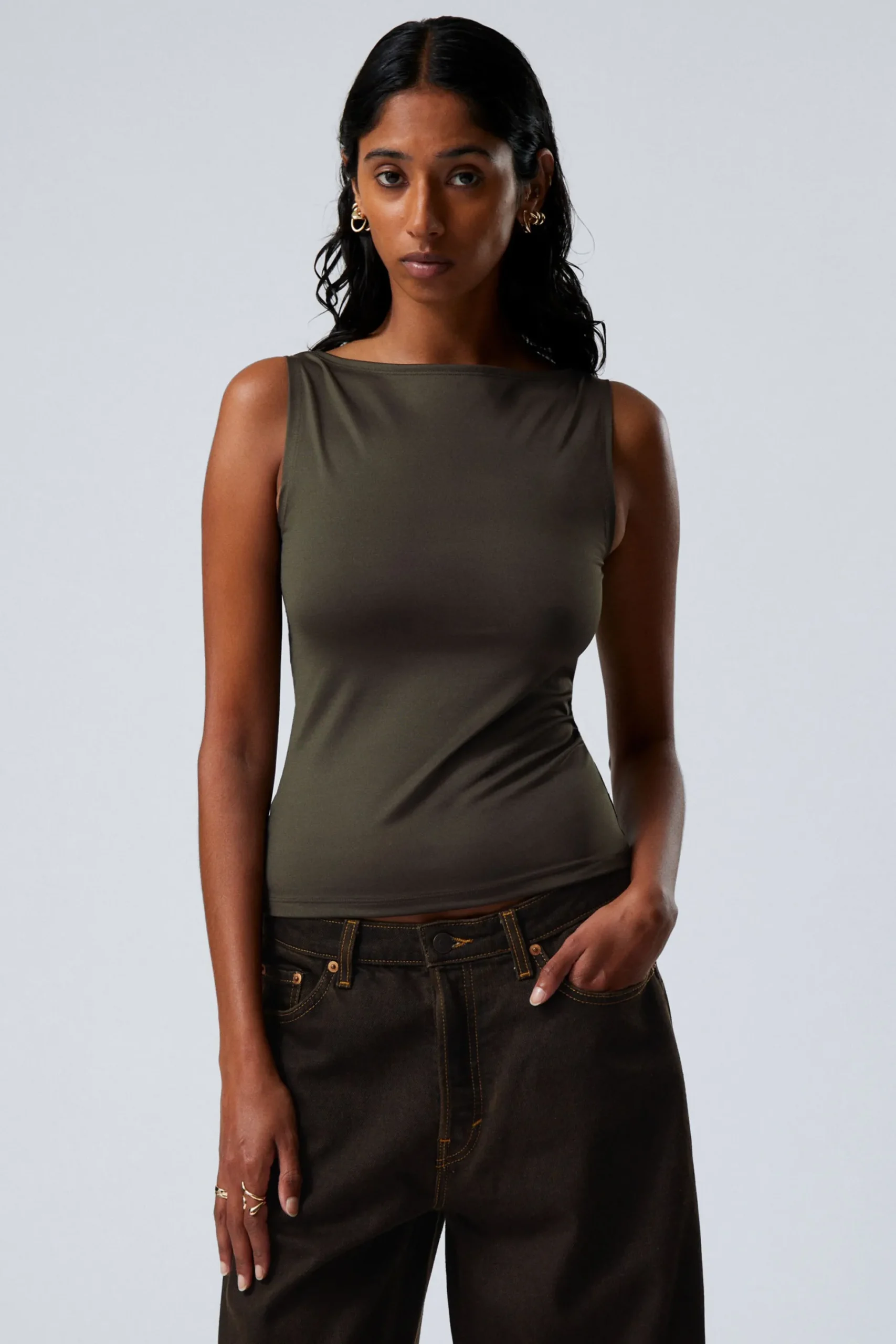Weekday ANNIE SLEEVELESS BOAT-NECK TOP khaki green Best