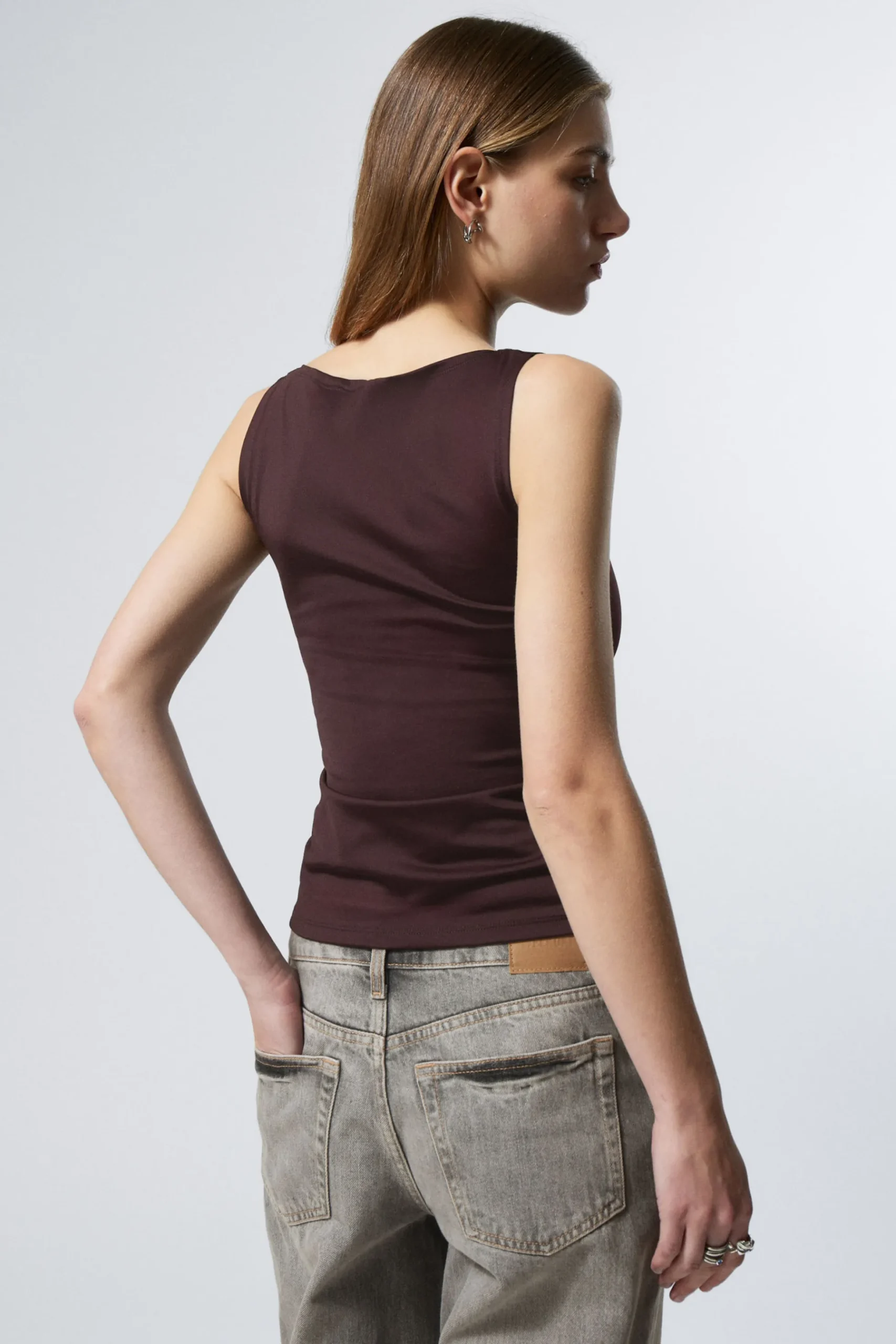 Weekday ANNIE SLEEVELESS BOAT-NECK TOP dark plum Cheap