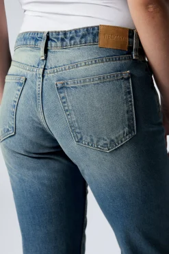 Weekday ARROW LOW RISE REGULAR STRAIGHT LEG JEANS jackpot blue medium blue Clearance