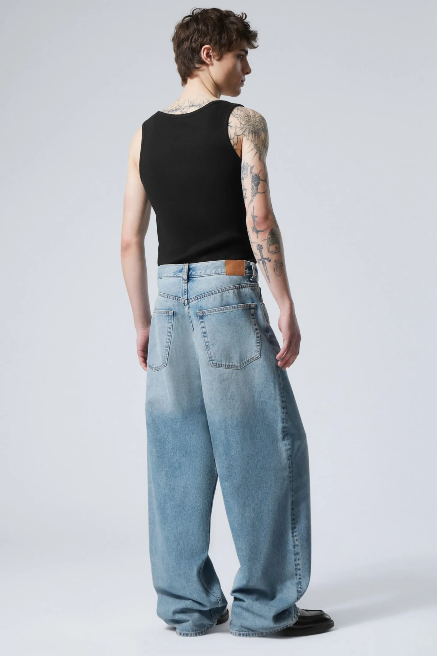 Weekday ASTRO LOOSE BAGGY LEG JEANS seventeen blue medium blue Clearance