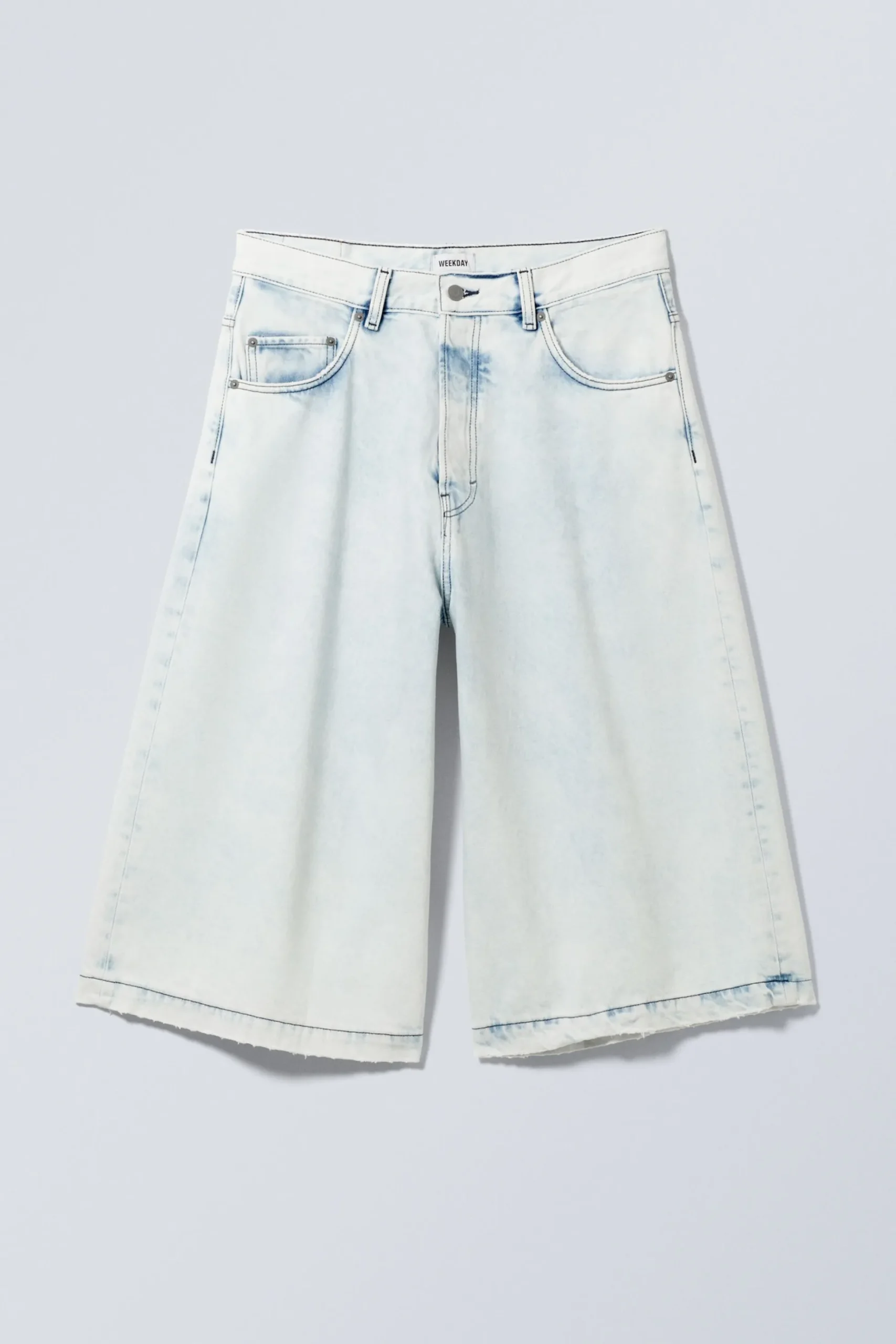 Weekday BAGGY ANKLE LENGTH DENIM SHORTS blotch blue Flash Sale