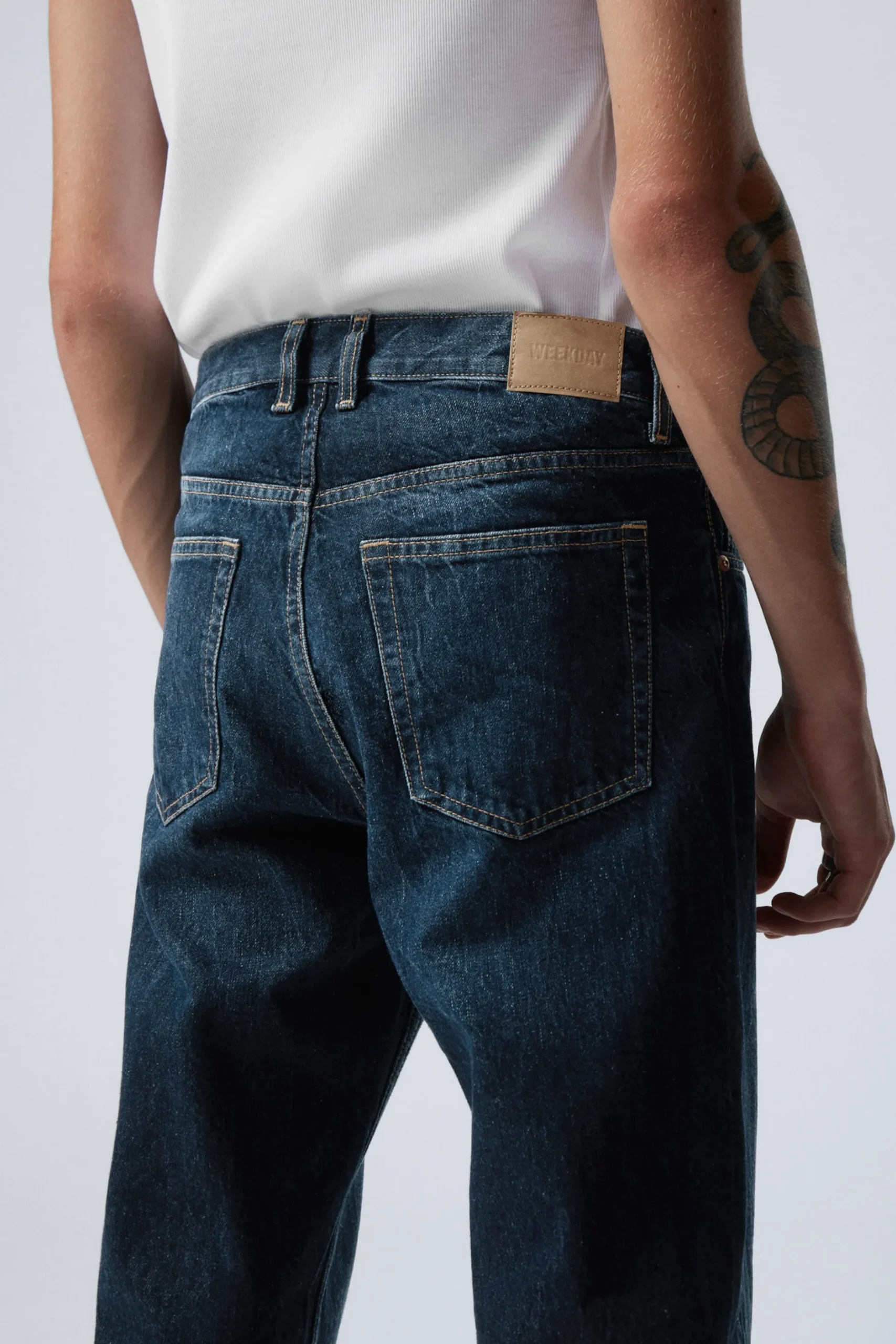 Weekday BARREL RELAXED TAPERD LEG JEANS compact blue dark blue Fashion