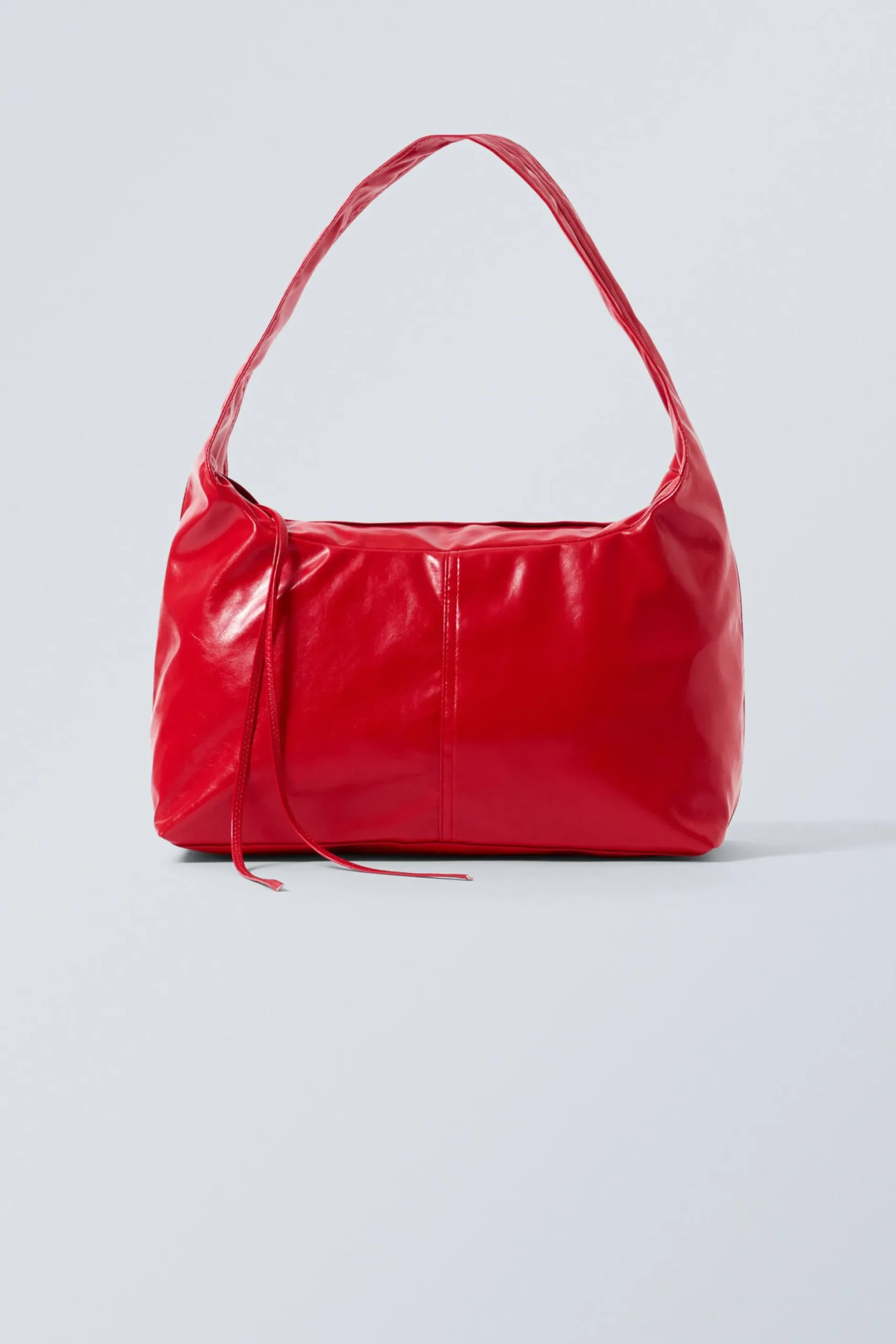 Weekday COATED RECTANGULAR SHOULDER BAG glossy red Discount
