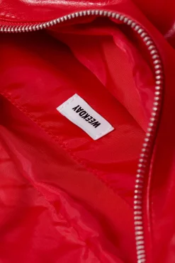 Weekday COATED RECTANGULAR SHOULDER BAG glossy red Discount