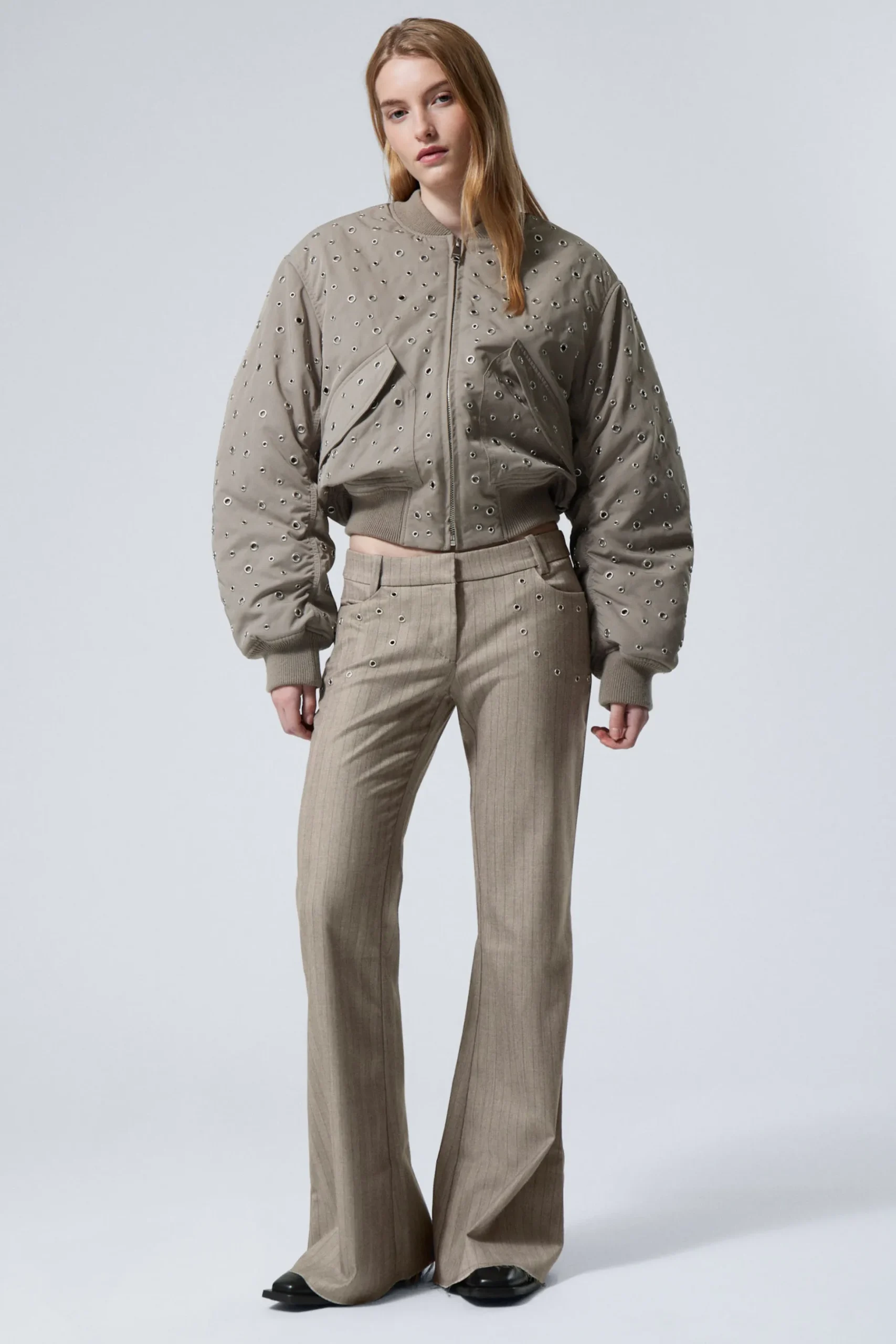 Weekday CROPPED EYELET BOMBER JACKET dusty mole Best
