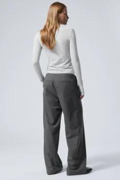 Weekday CUT-OFF WAISTBAND SUITING TROUSERS striped dark grey Hot