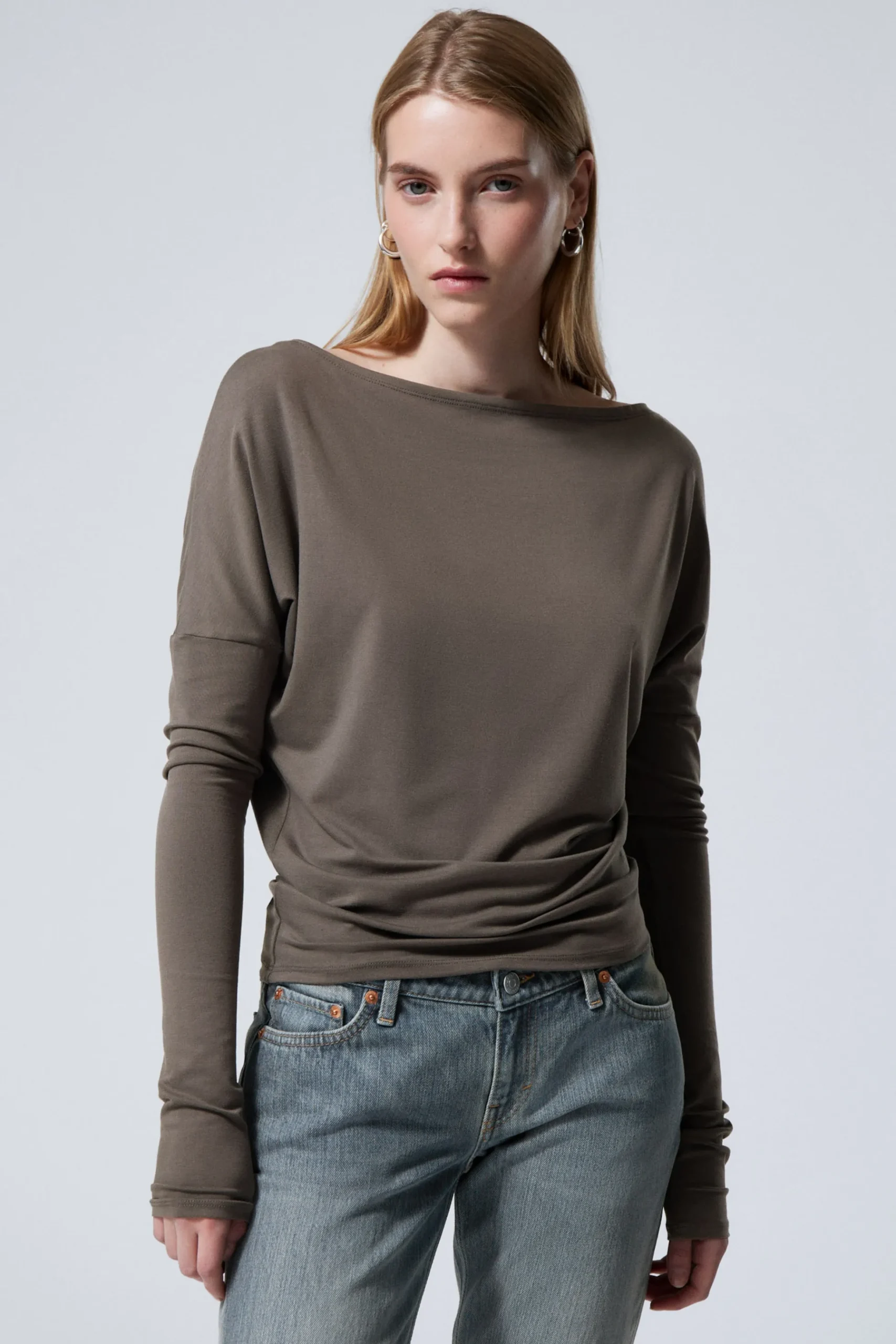 Weekday DRAPED LONG-SLEEVED LYOCELL TOP dark mole Outlet