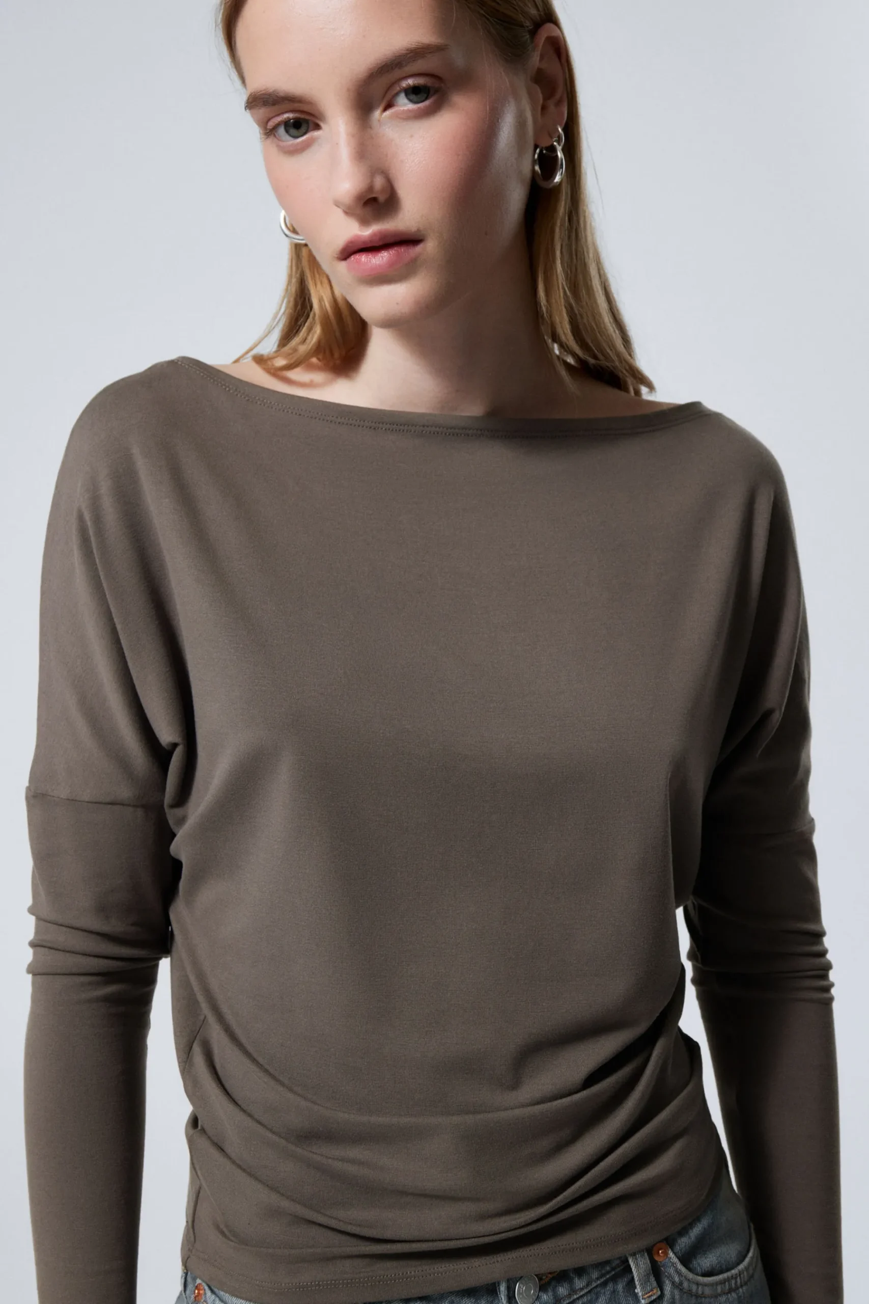 Weekday DRAPED LONG-SLEEVED LYOCELL TOP dark mole Outlet