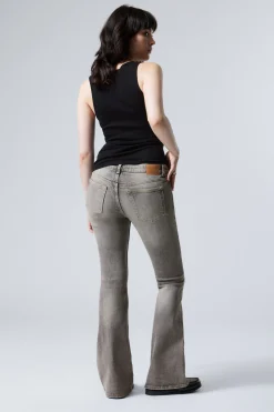 Weekday FLAME LOW RISE SLIM FLARED LEG JEANS canyon grey medium grey Best