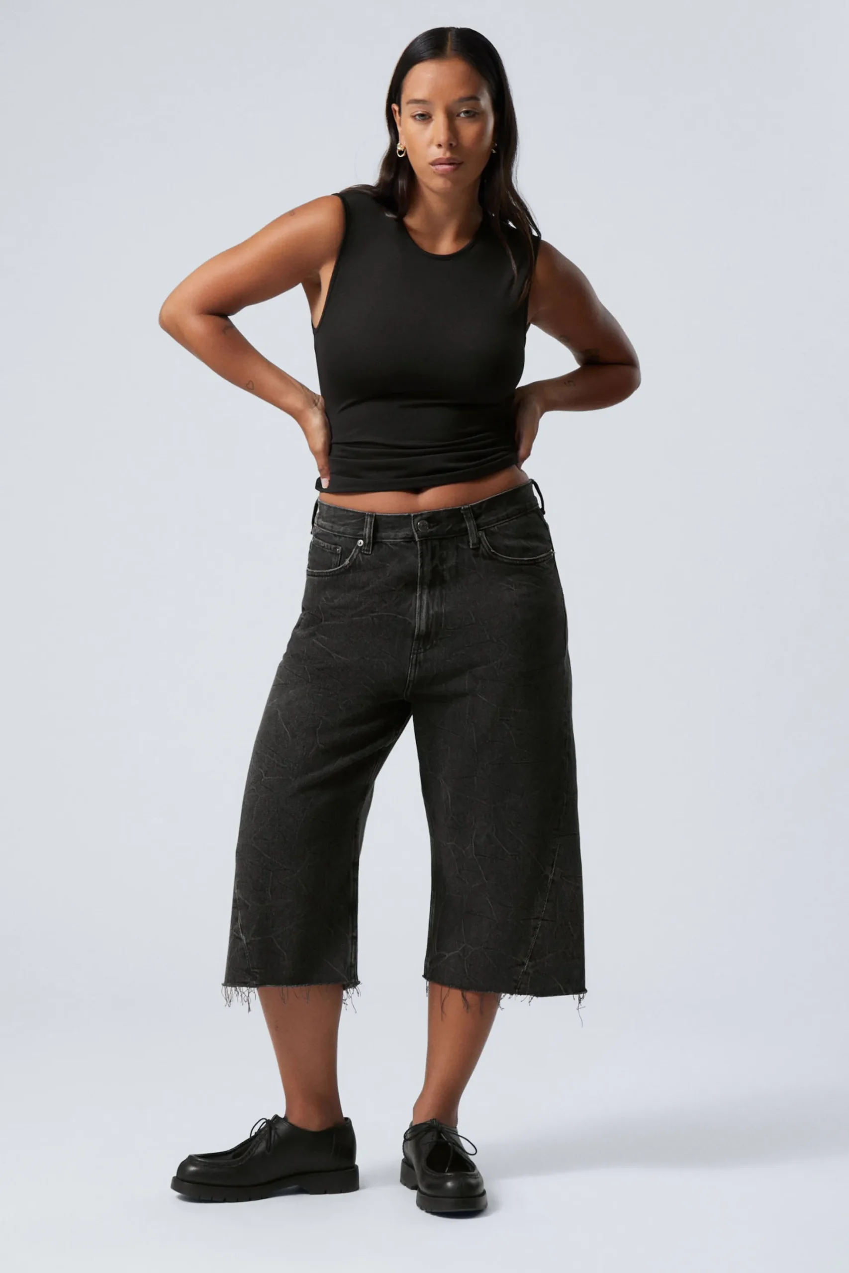 Weekday GALAXY LOOSE TWISTED DENIM SHORTS washed black Fashion