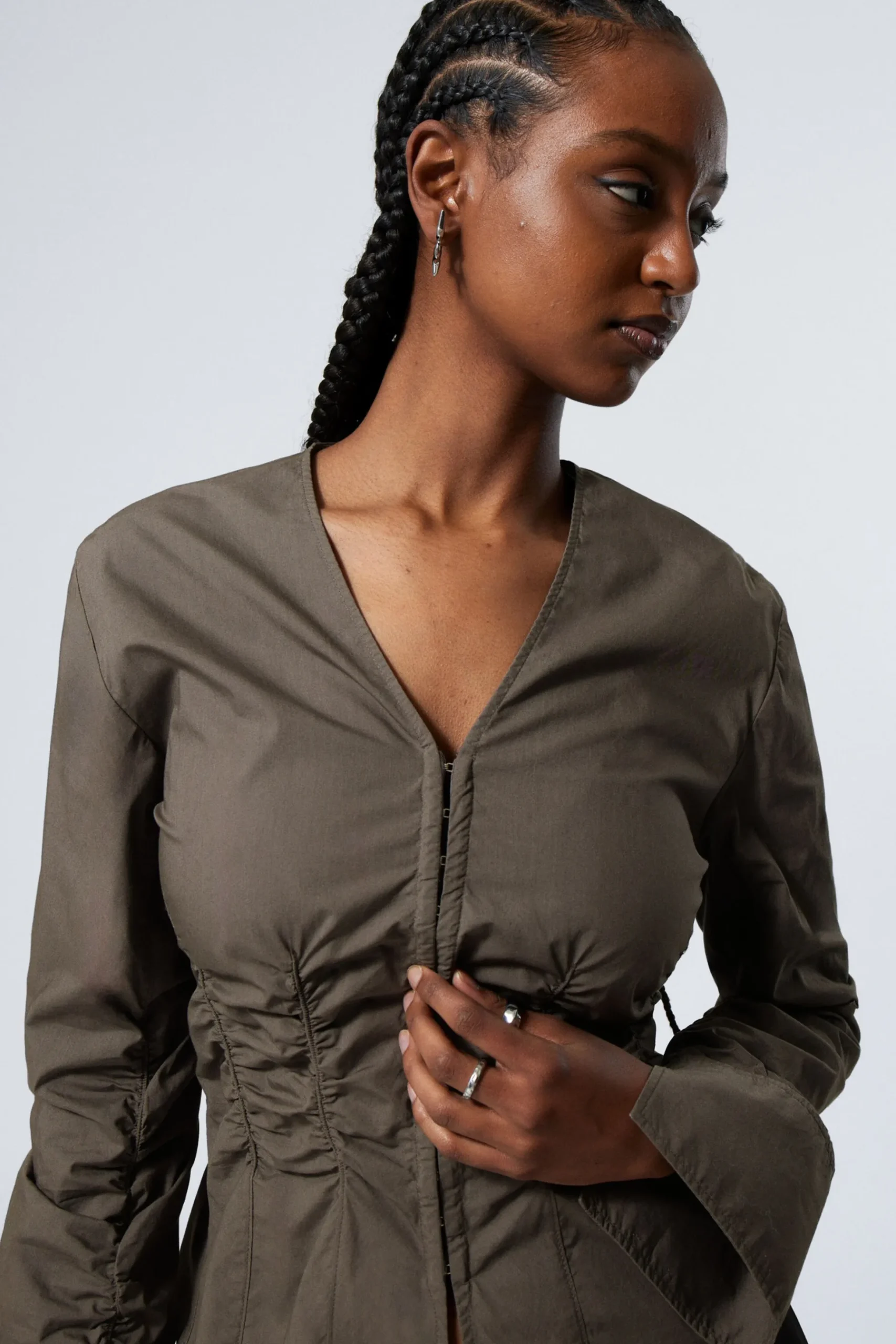 Weekday GATHERED POPLIN V-NECK SHIRT dark mole Discount