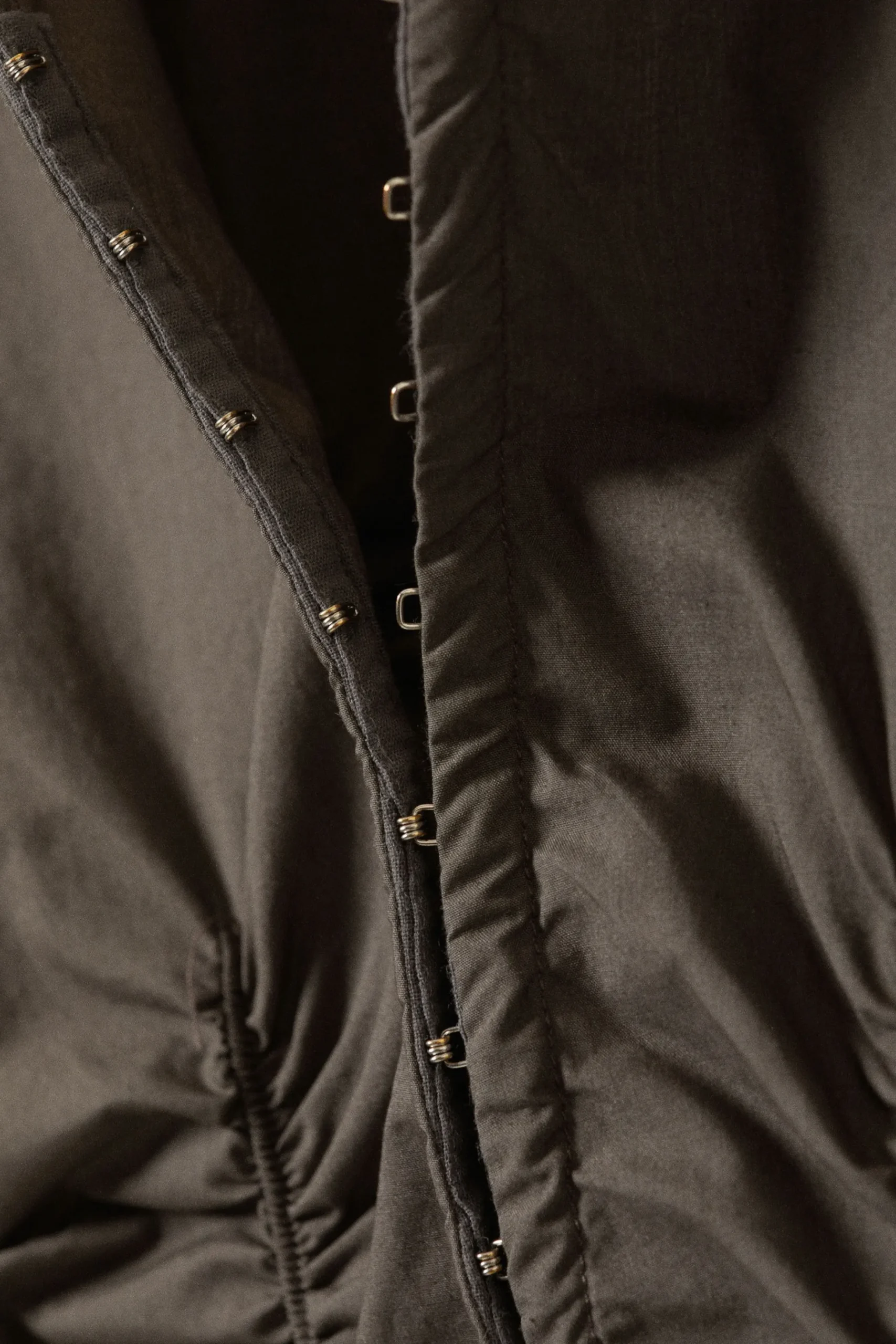 Weekday GATHERED POPLIN V-NECK SHIRT dark mole Discount