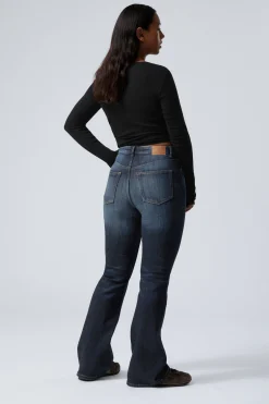 Weekday GLOW CURVE HIGH WAISTED REGULAR FLARED LEG JEANS vein blue dark blue Clearance