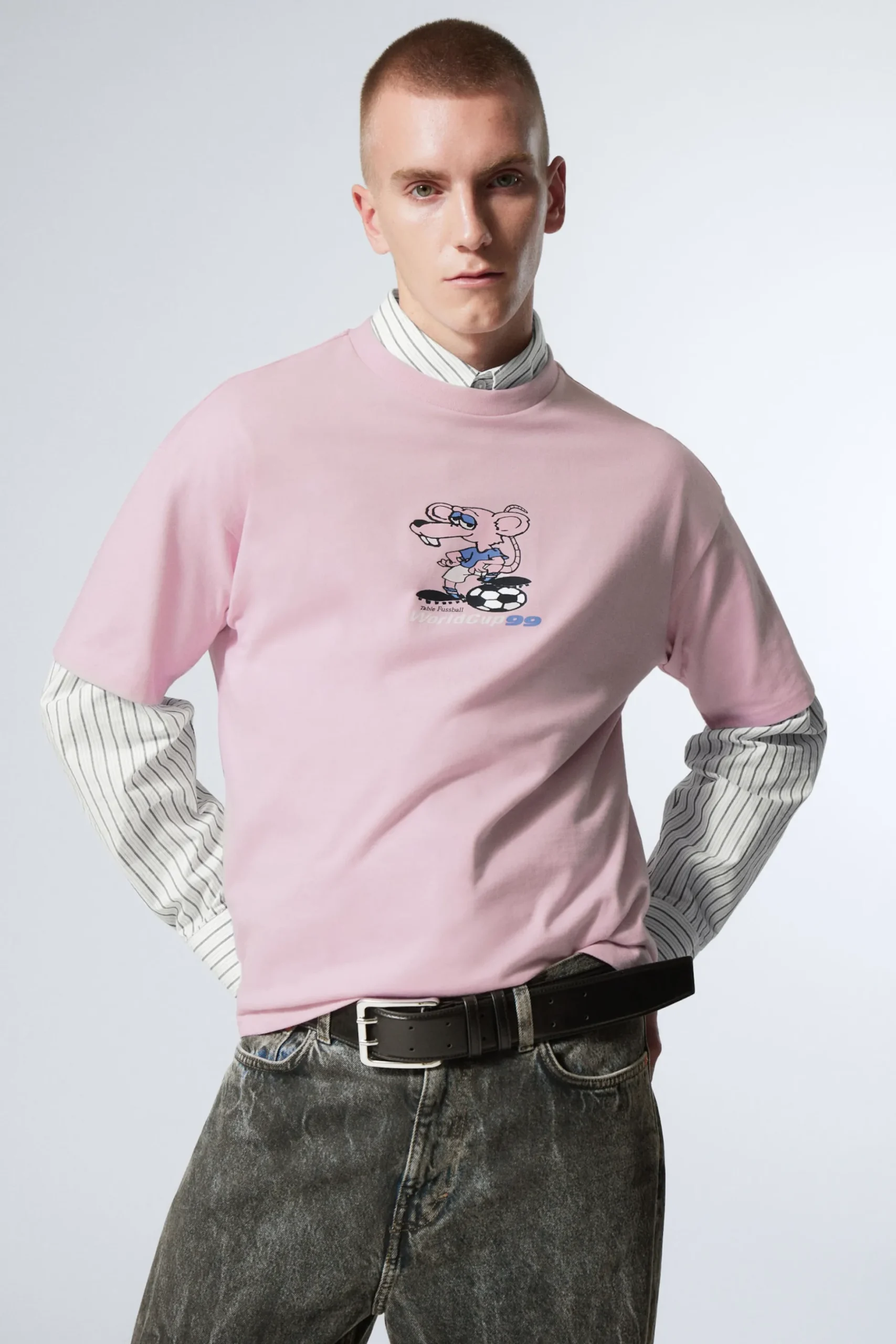Weekday GREAT BOXY PRINTED GRAPHIC TEE light pink fussball mascot Cheap