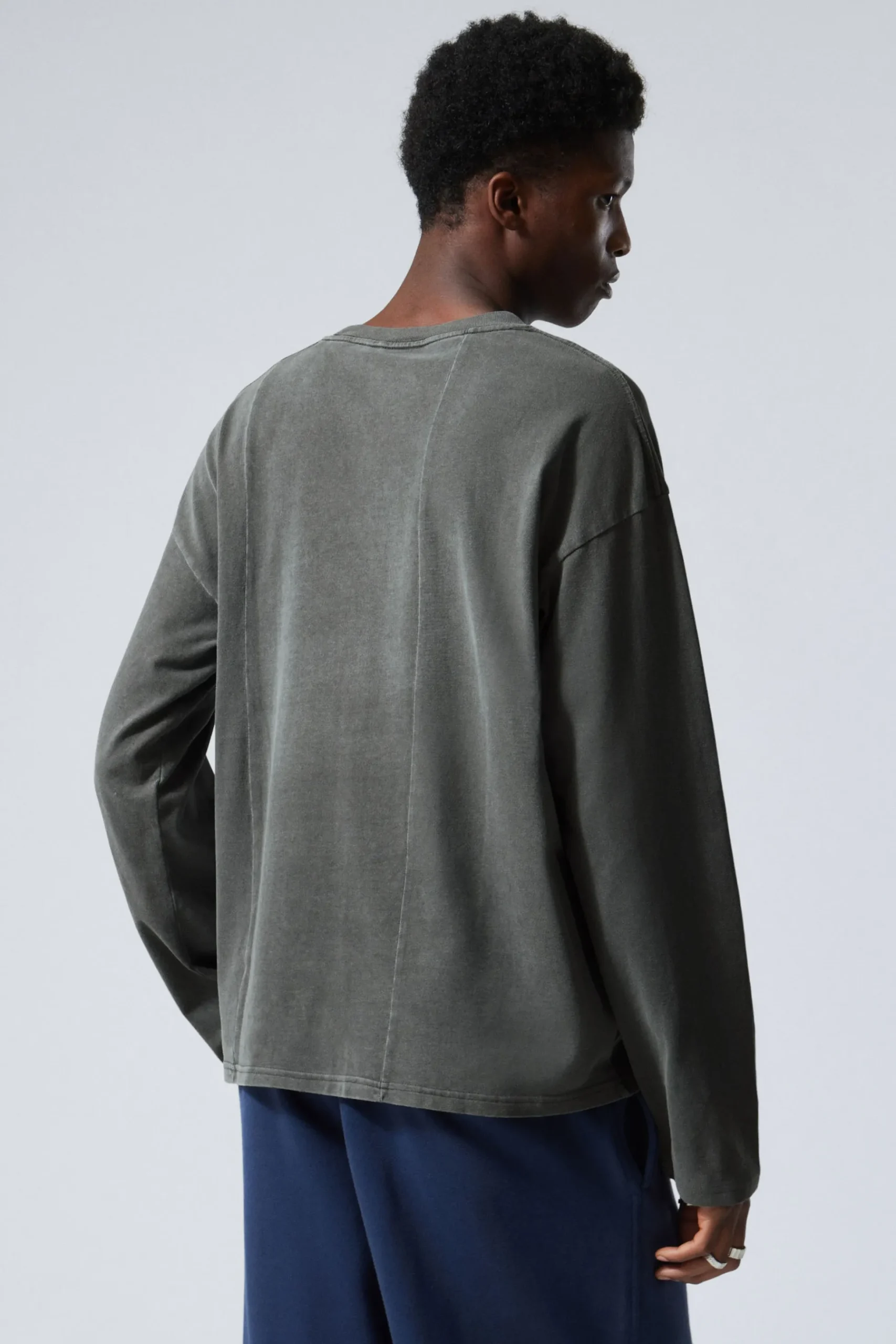 Weekday GREAT LONG-SLEEVED CUT BOXY GRAPHIC T-SHIRT grey tripple cut print New