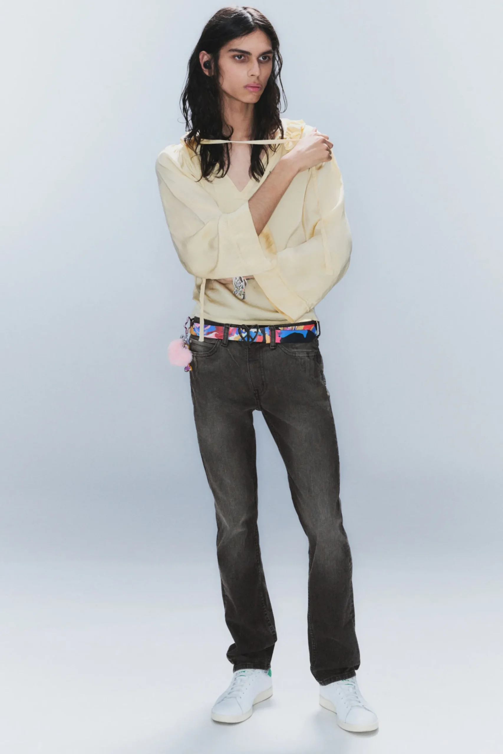 Weekday ISSUE LOW WAIST SLIM TAPERED JEANS rubby black Hot