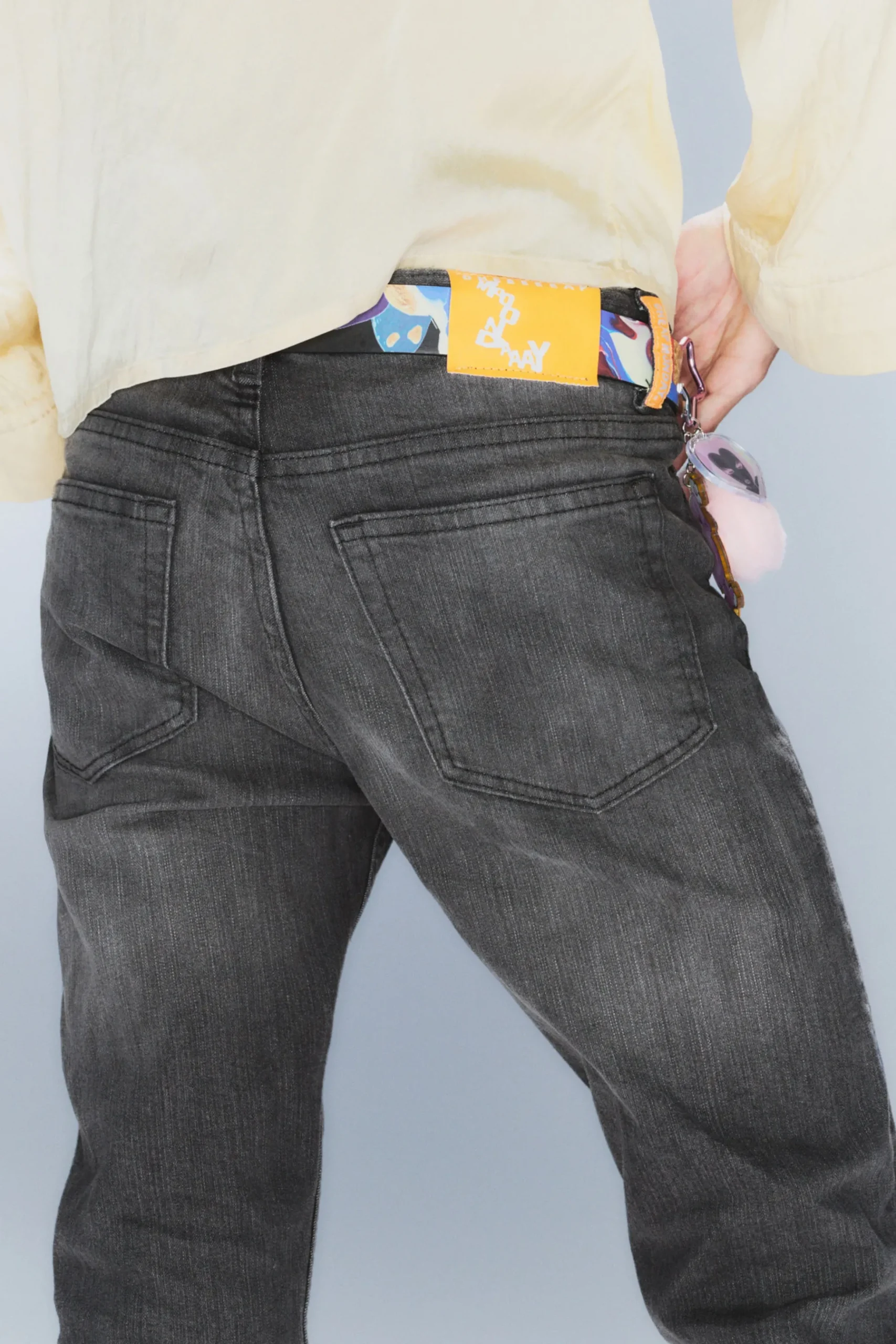 Weekday ISSUE LOW WAIST SLIM TAPERED JEANS rubby black Hot