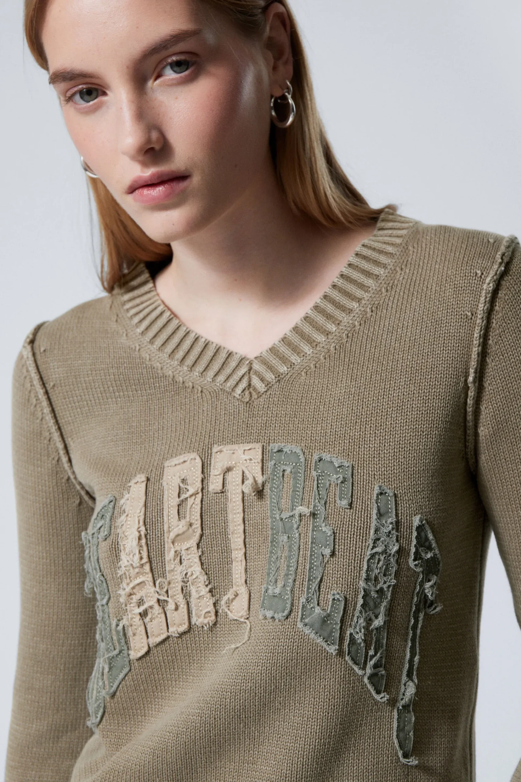 Weekday KNITTED PATCH-PRINT COTTON SWEATER washed beige heartbeat Cheap