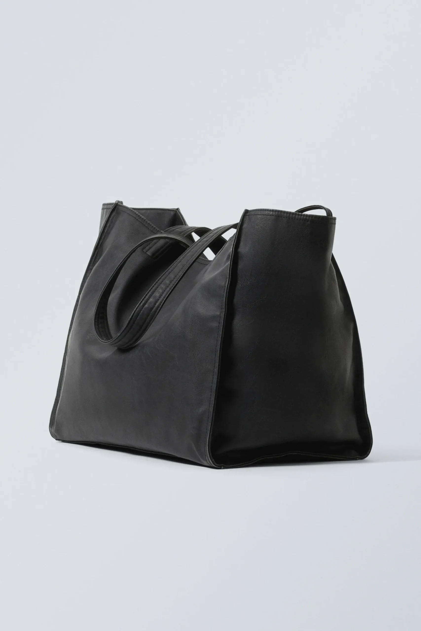 Weekday LARGE FAUX LEATHER TOTE BAG black Flash Sale