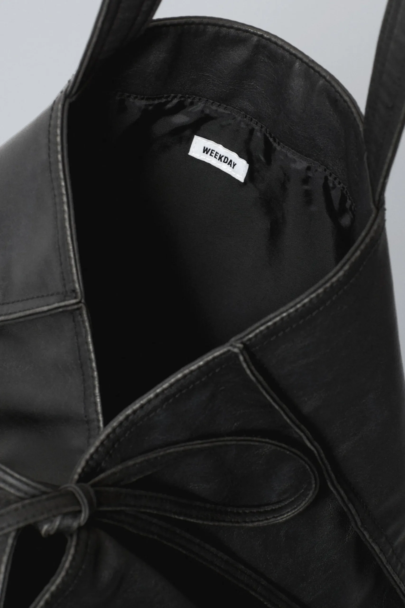 Weekday LARGE FAUX LEATHER TOTE BAG black Flash Sale
