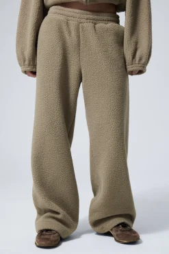 Weekday LOOSE FLEECE TROUSERS beige Store