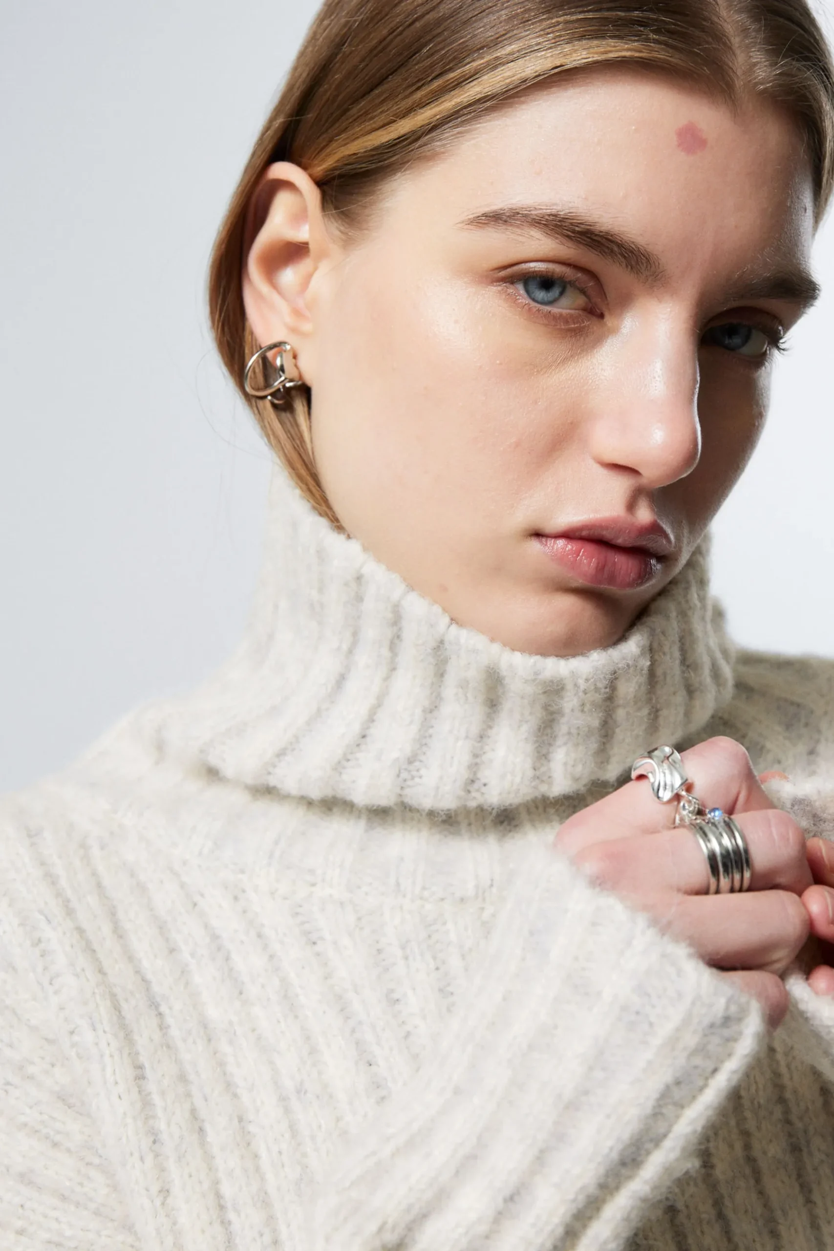 Weekday LOOSE KNITTED TURTLENECK SWEATER light grey melange Hot