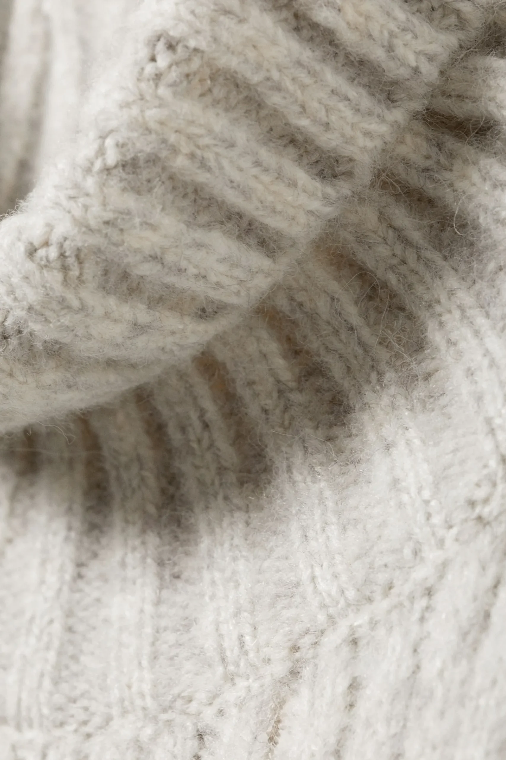 Weekday LOOSE KNITTED TURTLENECK SWEATER light grey melange Hot