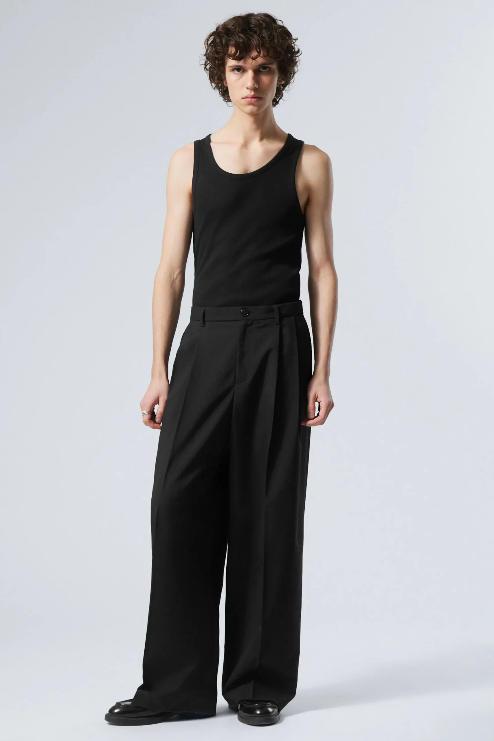 Weekday LOW WAIST LOOSE FIT SUIT TROUSERS black Cheap
