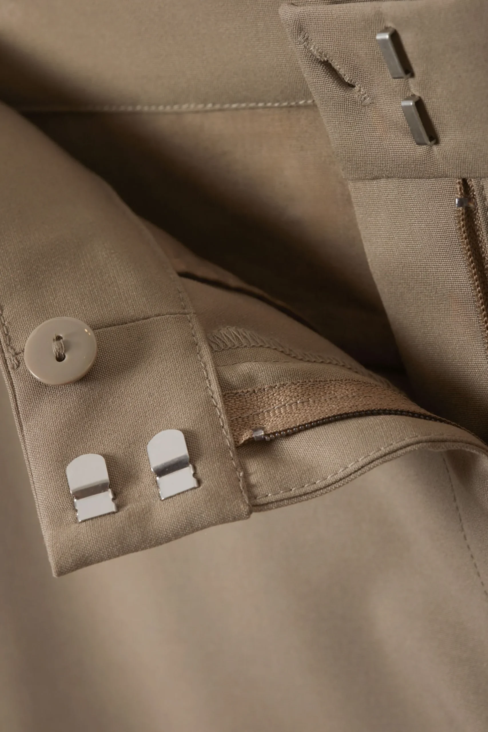 Weekday LOW-WAISTED LOOSE FIT SUIT TROUSERS beige Cheap