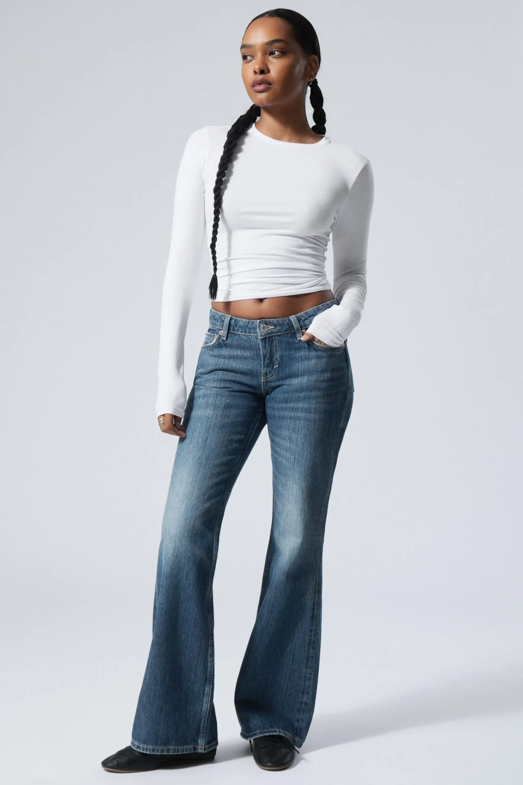 Weekday NOVA LOW RISE SLIM BOOTCUT LEG JEANS mine blue medium blue Shop