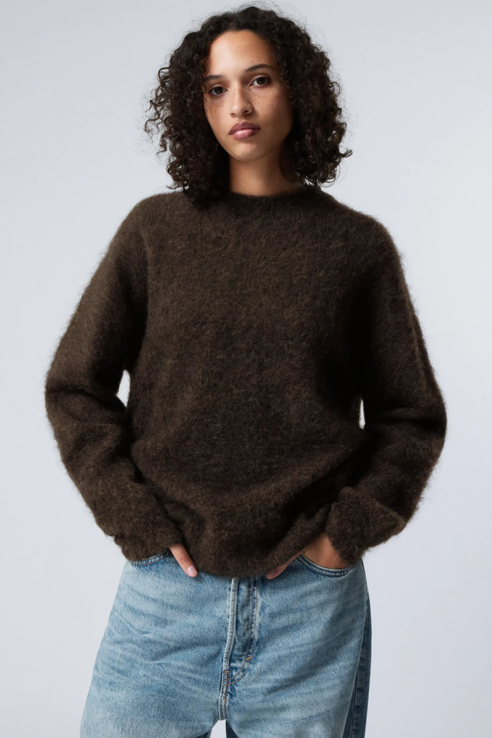 Weekday OVERSIZED KNITTED MOHAIR BLEND SWEATER dark brown melange Hot