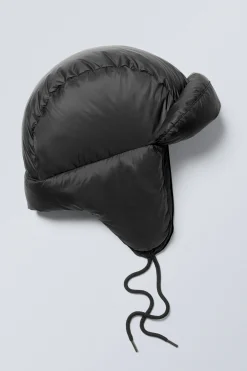 Weekday PADDED RECYCLED DOWN FLAP CAP black stripe Fashion