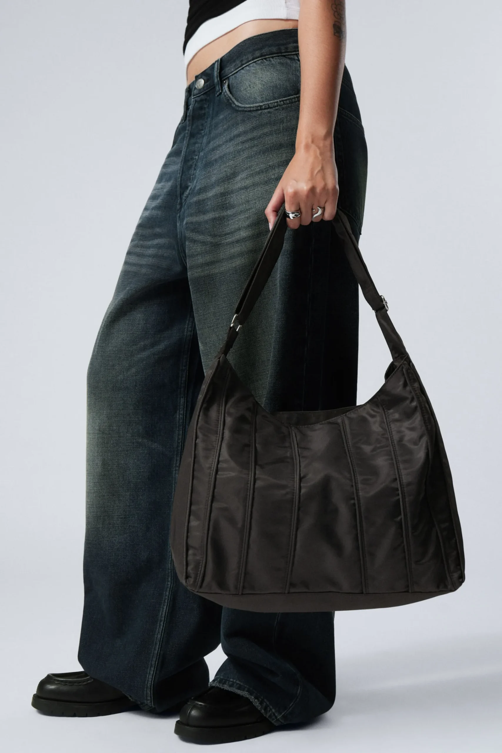 Weekday PIPED SHOULDER BAG dark brown Discount