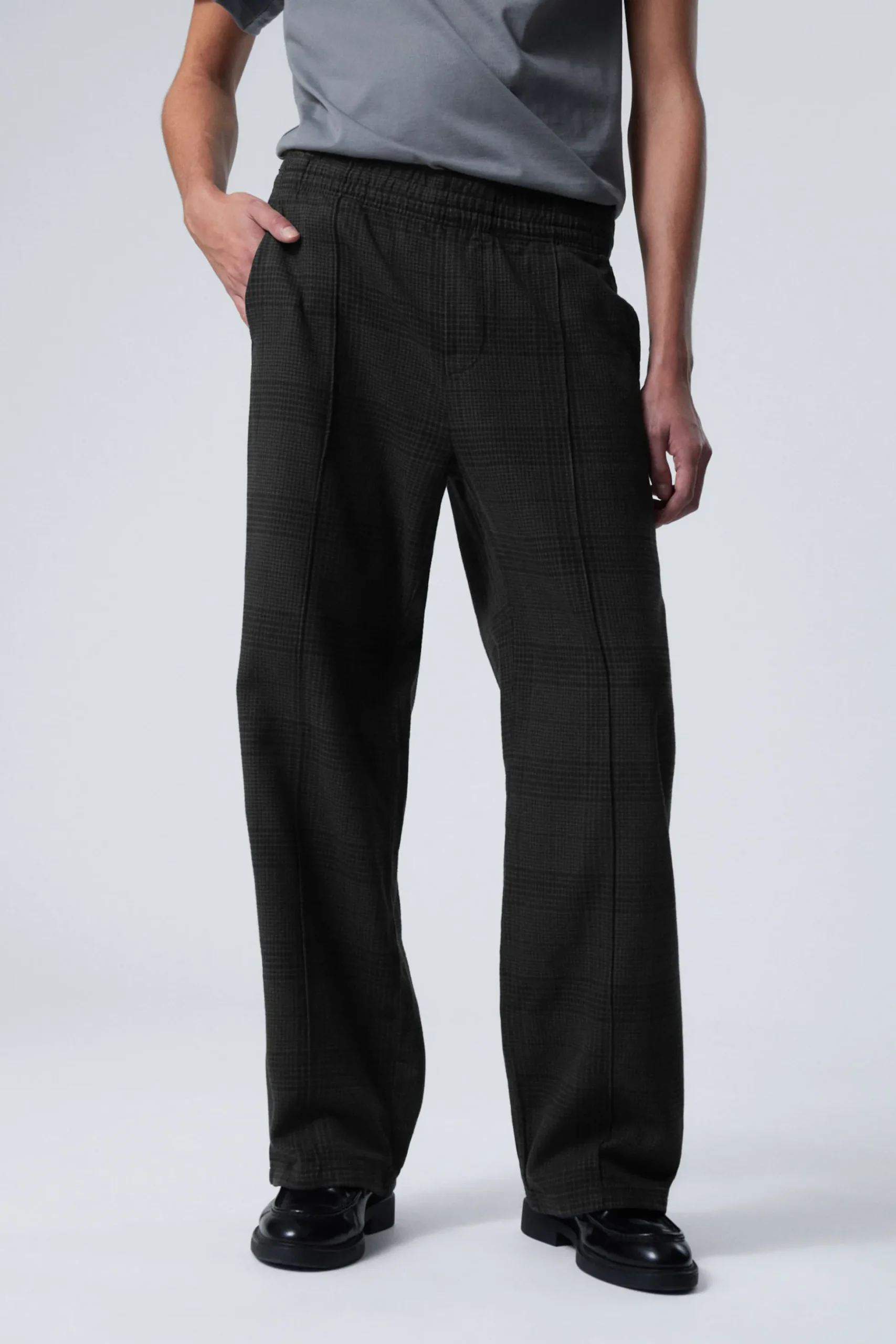 Weekday RELAXED DRAWSTRING SUIT TROUSERS checked black New