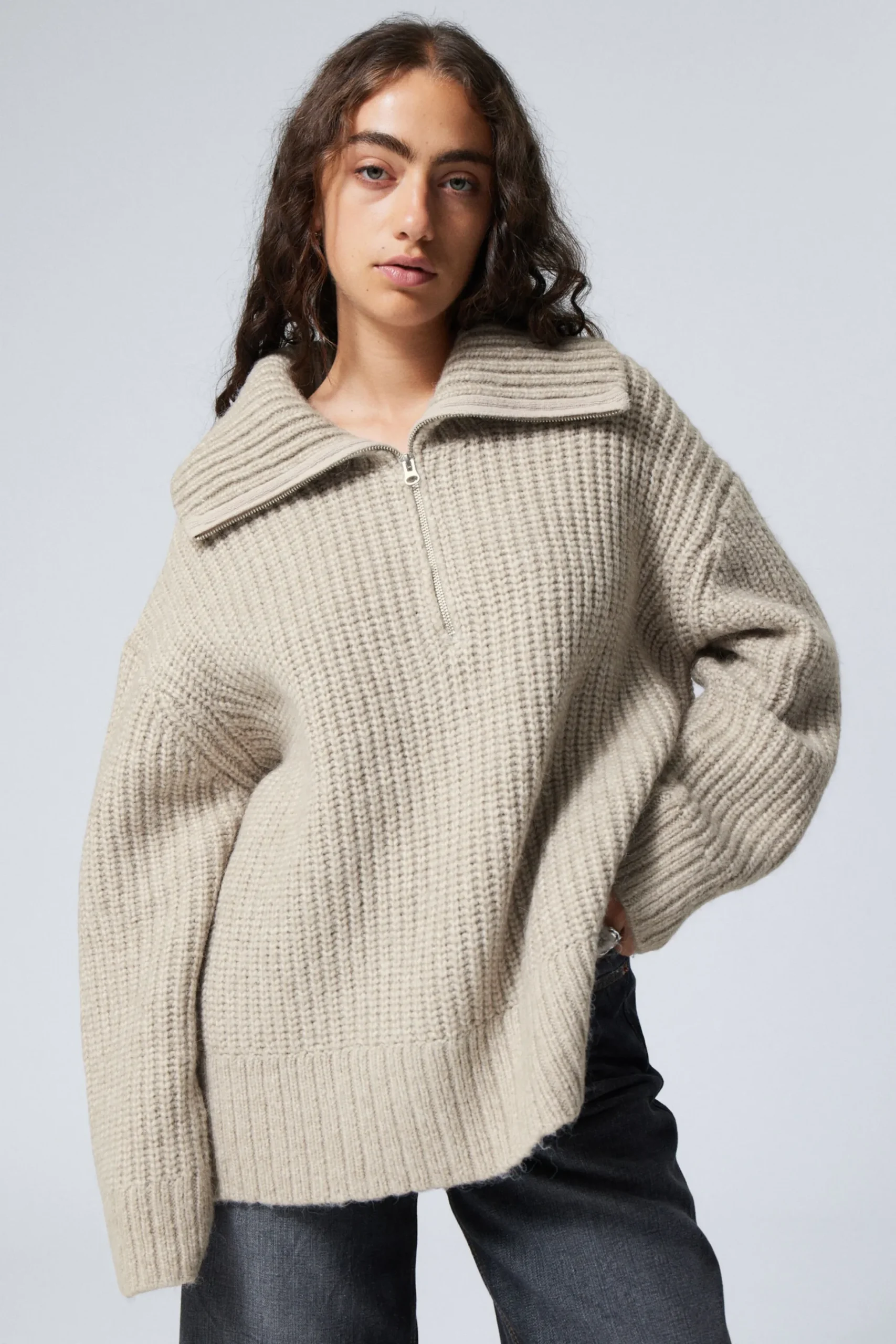 Weekday RIB-KNIT HALF-ZIP TURTLENECK SWEATER dusty beige Store
