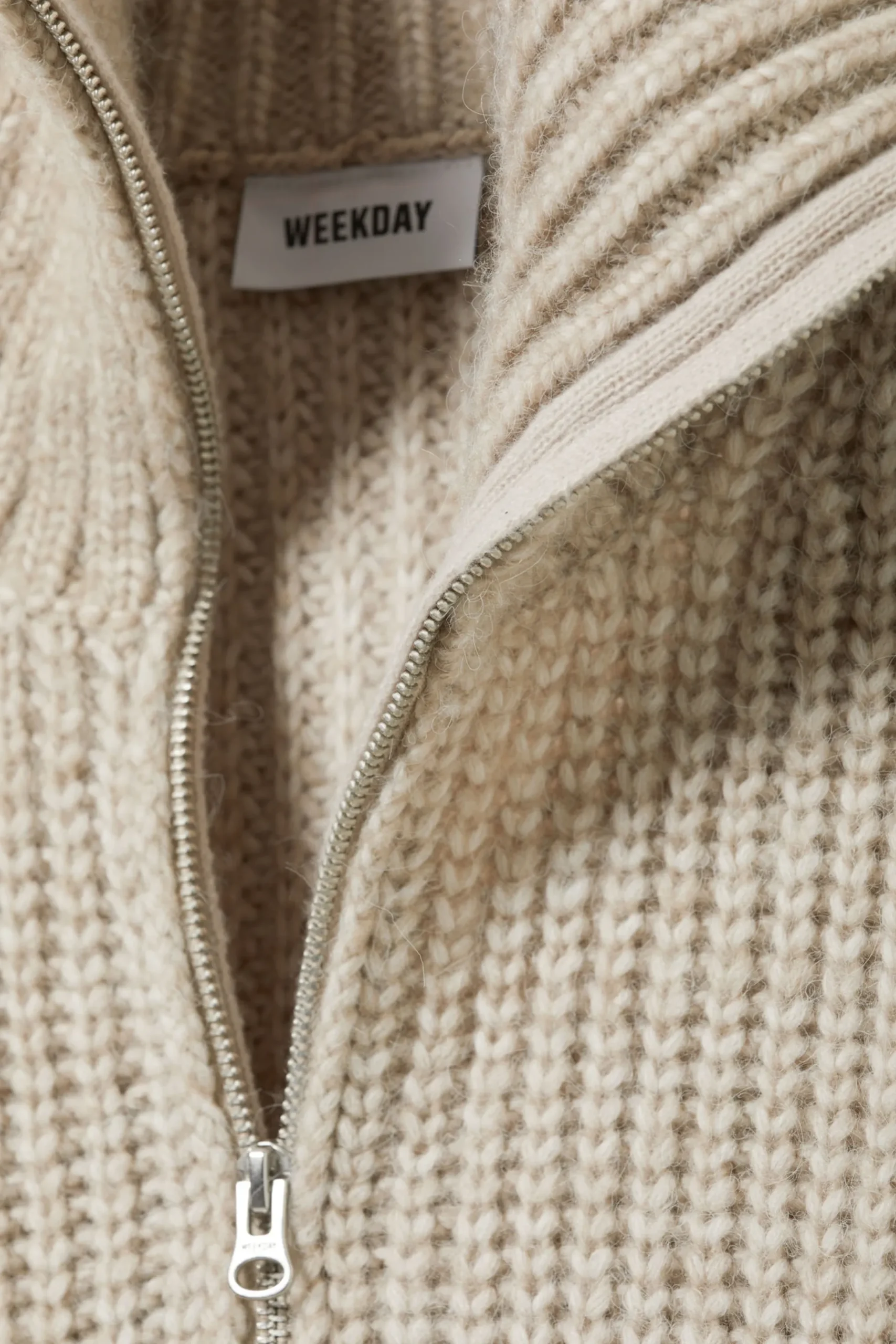 Weekday RIB-KNIT HALF-ZIP TURTLENECK SWEATER dusty beige Store