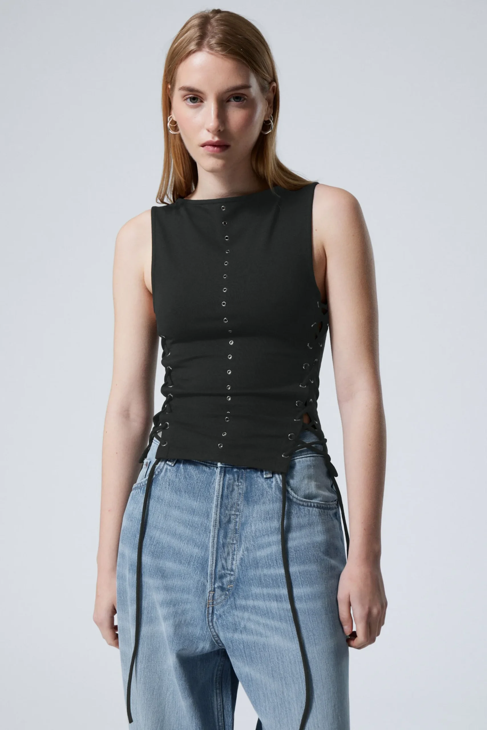 Weekday SLEEVELESS LACING BOAT-NECK EYELET TOP black Outlet