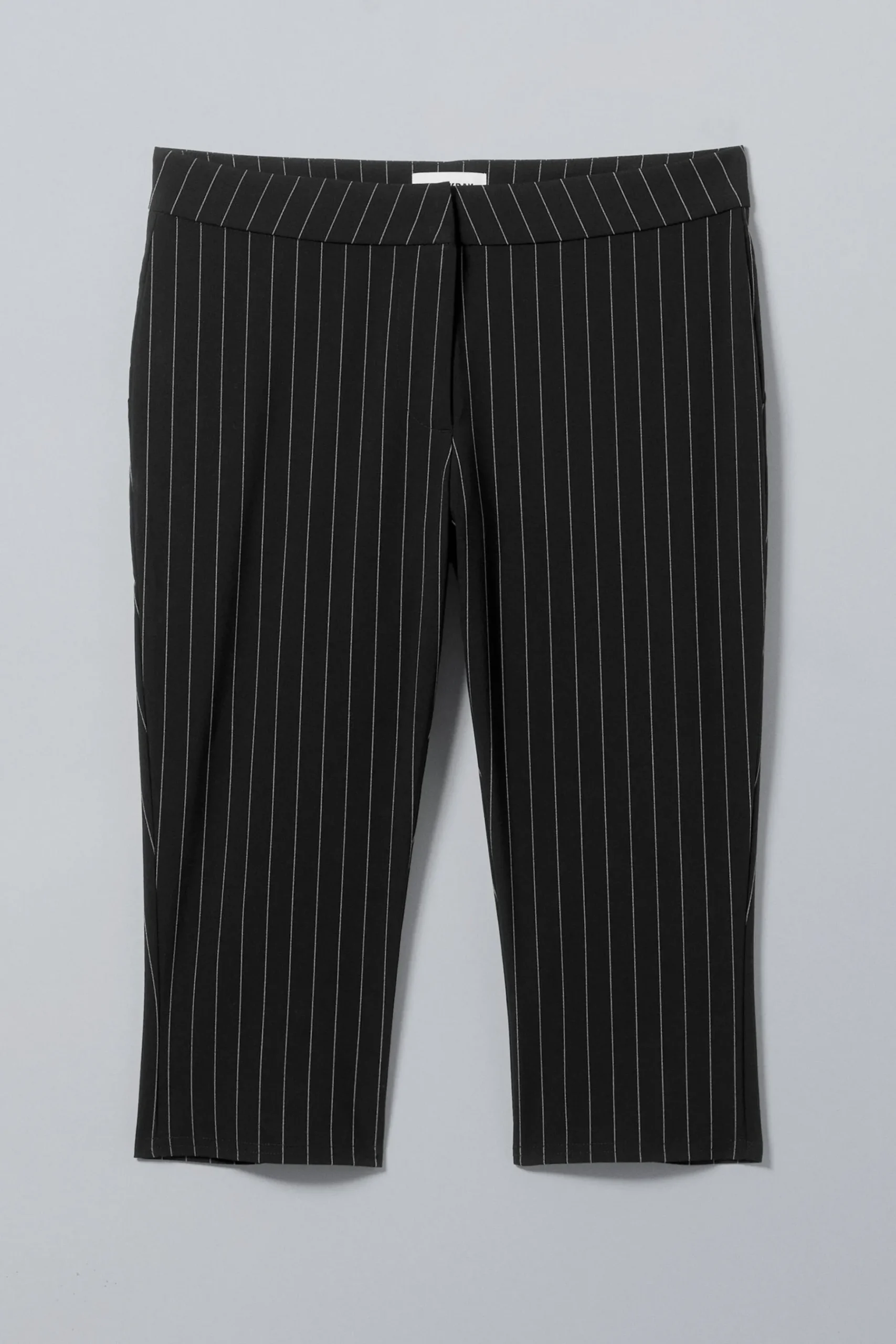 Weekday SLIM CAPRI TROUSERS black stripe Online