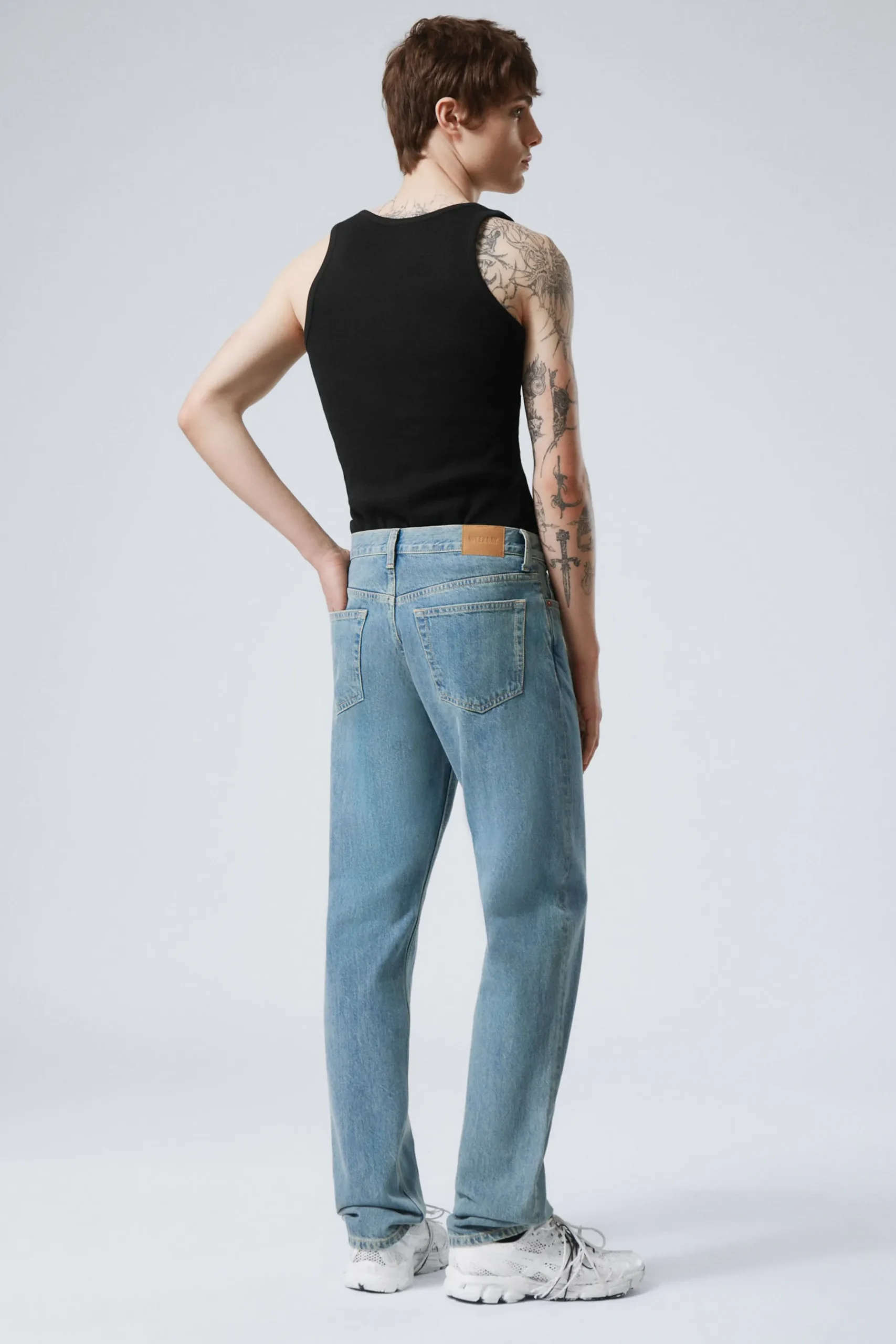 Weekday SPACE RELAXED STRAIGHT LEG JEANS 2000 blue medium blue Store