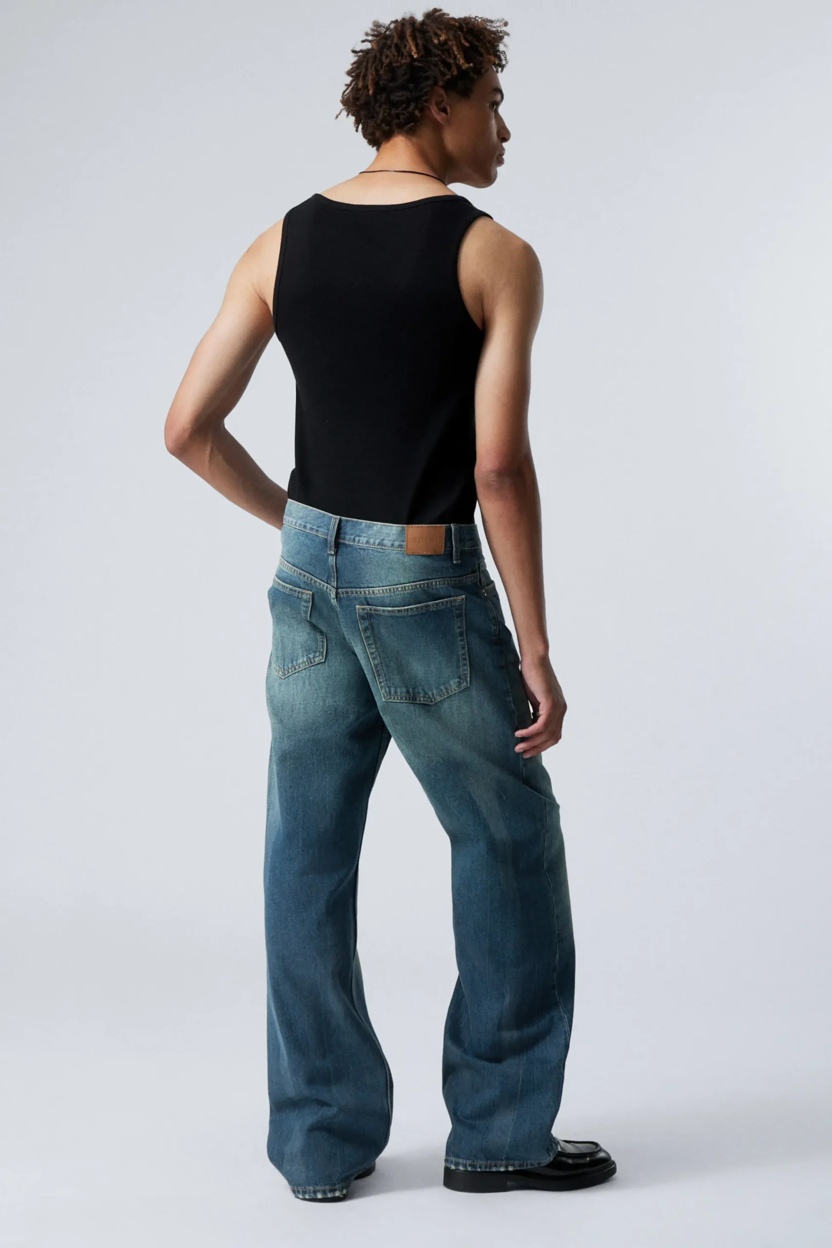 Weekday SPHERE LOW RISE LOOSE STRAIGHT LEG JEANS gasoline blue medium blue Best