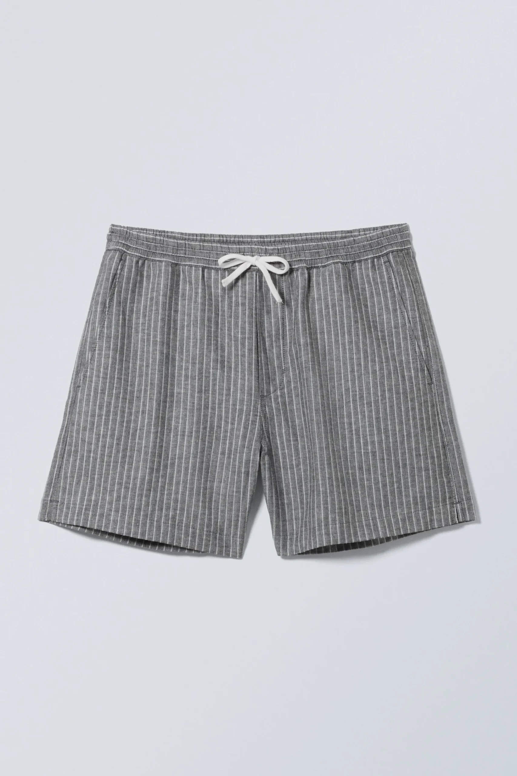 Weekday STRIPED LINEN BLEND SHORTS black stripe Clearance