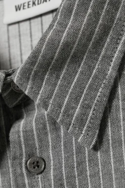 Weekday STRIPED SHORT SLEEVE LINEN BLEND SHIRT dark grey stripe Best Sale