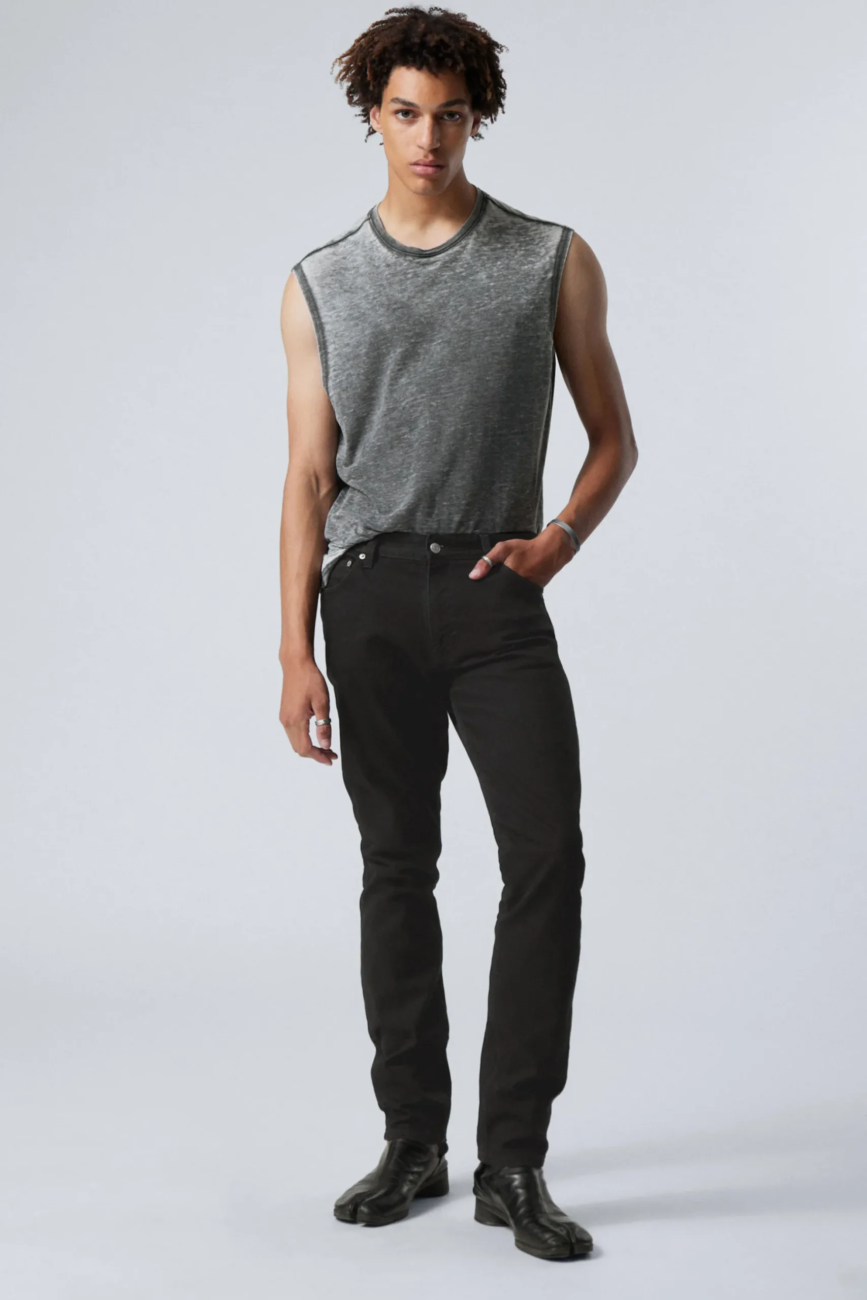Weekday SUNDAY SLIM TAPERED LEG JEANS almost black black Cheap