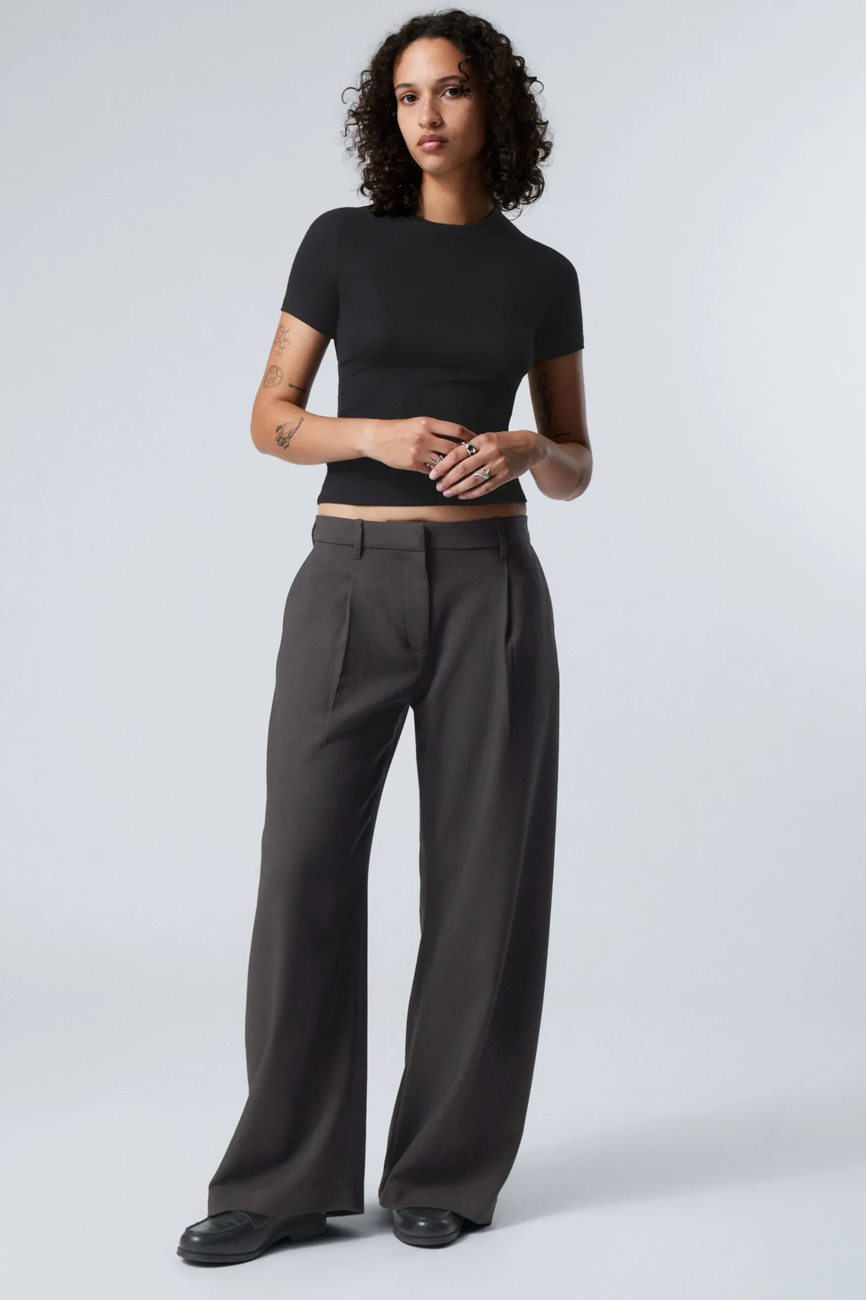 Weekday WIDE PLEATED TROUSERS dark grey melange Flash Sale